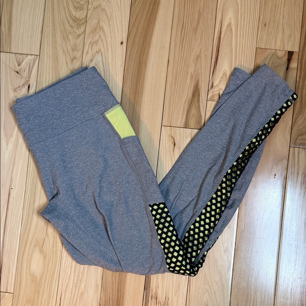 Glyder Heather Gray Leggings with Yellow Highlights